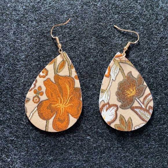 Double sided soft earrings - Picture 5 of 10